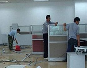 提供辦公桌柜子拆裝服務(wù)